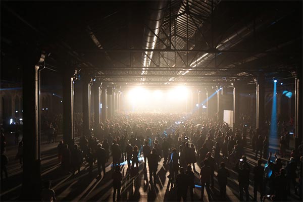 Alle OGR di Torino, grandi concerti per la rassegna Forte Movimento.  | I biglietti vincili con noi!