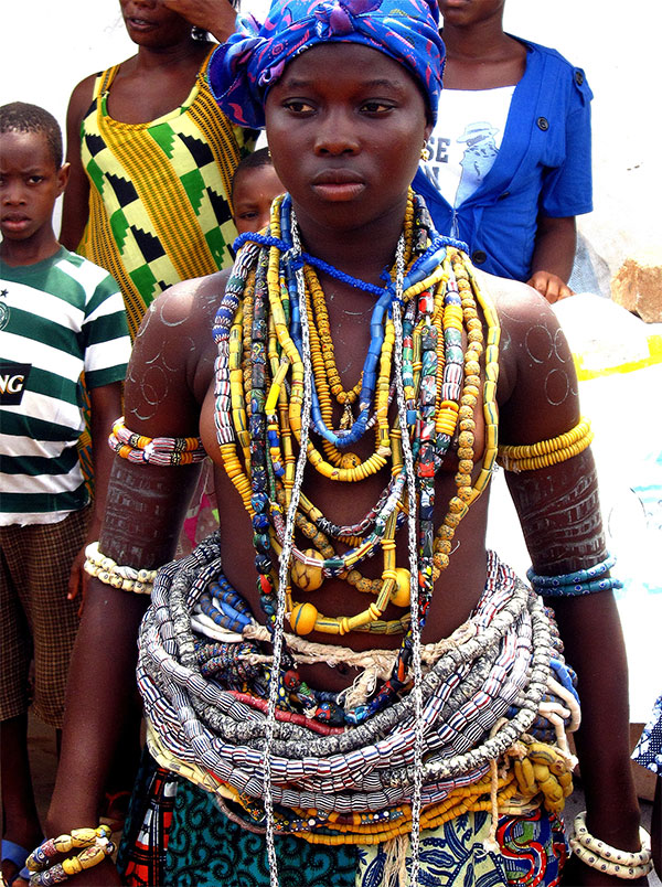 MERCANTEINFIERA: A CACCIA DI RARITA’  | Tra arte ed emozione, tra design e storie. | Di perle, lamiere e magie
