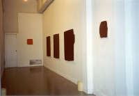 Una parete della mostra mostra . © courtesy Galleria Peccolo, Livorno 