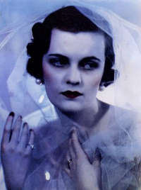 Madame Yevonde, Mrs. Charles Sweeny (Margaret, duchessa di Angyll) come ELENA di Troia, della serie Dee, 1935