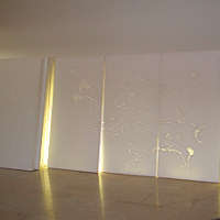 Stefano Arienti, Cartoline, 1990, Polistirolo, 150 pannelli, neon