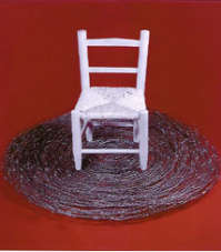 Levenson_Silvia_Fatto_a_mano_2001_fusione_di_vetro_filo_spinato_cm_80x80x40