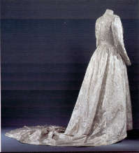 Il Guardaroba di una signora siciliana. Abito da sposa, manifattura italiana, Firenze. 1946 ca.