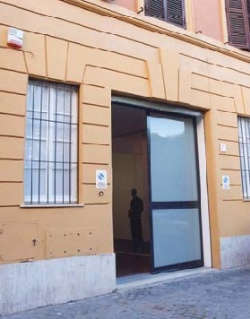 nuovi spazi, tra un mese Lorcan O’neill apre a Roma. Subito Richard Long, poi Jeff Wall