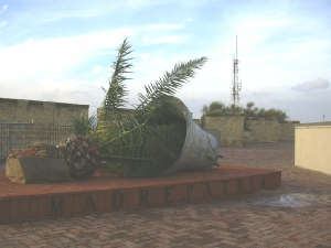 Campania, festa di primavera nel paese di Giugliano. Con un’opera di Bruna Esposito Campania, festa di primavera nel paese di Giugliano. Con un’opera di Bruna Esposito