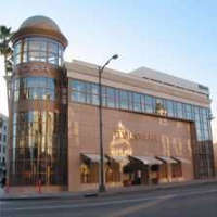 Bulgari apre a Los Angeles. E’ nello show room c’è una galleria d’arte