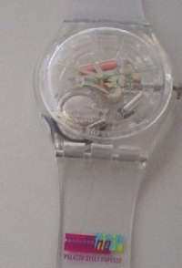 Siena, un orologio Swatch dedicato alla mostra delle Papesse