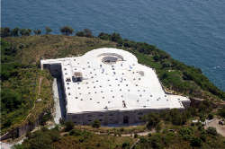 Arte al mare, grande progetto di Marco Nereo Rotelli nel Golfo dei Poeti Arte al mare, grande progetto di Marco Nereo Rotelli nel Golfo dei Poeti