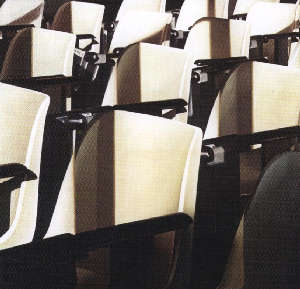 luca suelzu senza titolo 2002 olio su tela 140x147 courtesy lipanjepuntin trieste