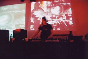 Dissonanze 2003_Peoplelikeus