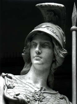 Una statua di Vincenzo Vela nel cortile dell’Università di Torino