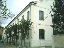 Roma non si ferma più. Un’installazione di Kapoor e poi inaugura il nuovo Maxxi. Con Manzelli e Kara Walker Roma non si ferma più. Un’installazione di Kapoor e poi inaugura il nuovo Maxxi. Con Manzelli e Kara Walker