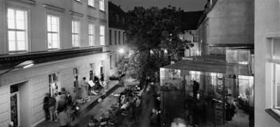 Al via la terza Biennale di Berlino. Il direttore è Ute Meta Bauer Al via la terza Biennale di Berlino. Il direttore è Ute Meta Bauer