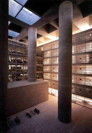 Campo Baeza - Caja General de Ahorros a Granada -foto dalla monografia Electa