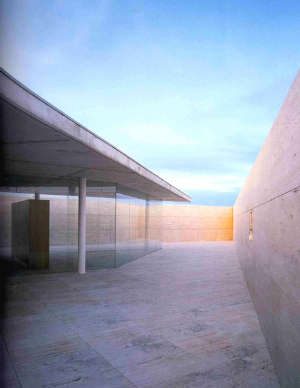 Campo Baeza - Centro Balear de Innovacion Tecnologica a Maiorca - foto dalla monografia Electa