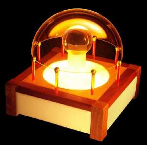 Emotic, il design biologico si presenta a Milano