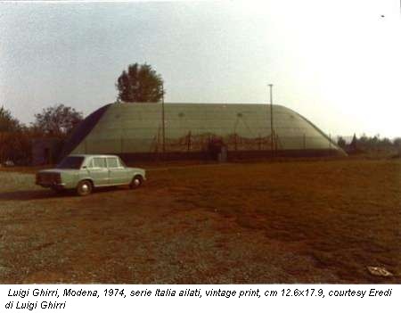 Luigi Ghirri, Modena, 1974, serie Italia ailati, vintage print, cm 12.6x17.9, courtesy Eredi di Luigi Ghirri