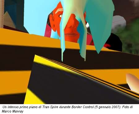 Un intenso primo piano di Tran Spire durante Border Control (5 gennaio 2007). Foto di Marco Manray