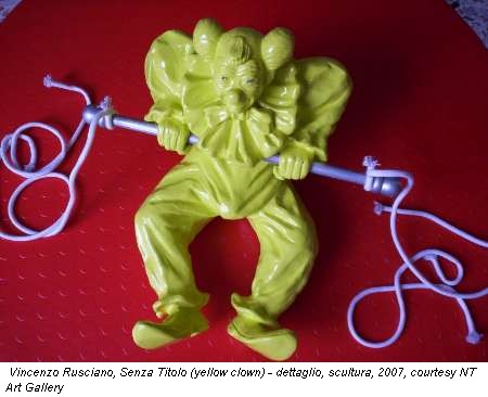 Vincenzo Rusciano, Senza Titolo (yellow clown) - dettaglio, scultura, 2007, courtesy NT Art Gallery
