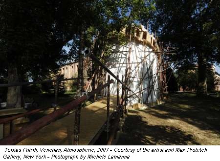 Tobias Putrih, Venetian, Atmospheric, 2007 - Courtesy of the artist and Max Protetch Gallery, New York - Photograph by Michele Lamanna