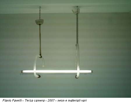 Flavio Favelli - Terza camera - 2007 - neon e materiali vari