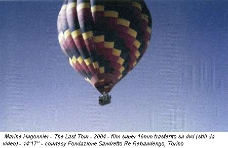 Marine Hugonnier - The Last Tour - 2004 - film super 16mm trasferito su dvd (still da video) - 14'17'' - courtesy Fondazione Sandretto Re Rebaudengo, Torino