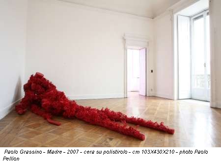 Paolo Grassino - Madre - 2007 - cera su polistirolo - cm 103x430x210 - photo Paolo Pellion