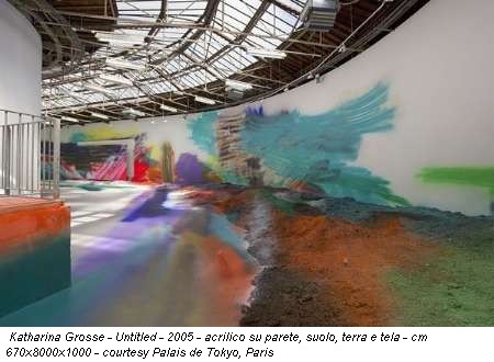 Katharina Grosse - Untitled - 2005 - acrilico su parete, suolo, terra e tela - cm 670x8000x1000 - courtesy Palais de Tokyo, Paris