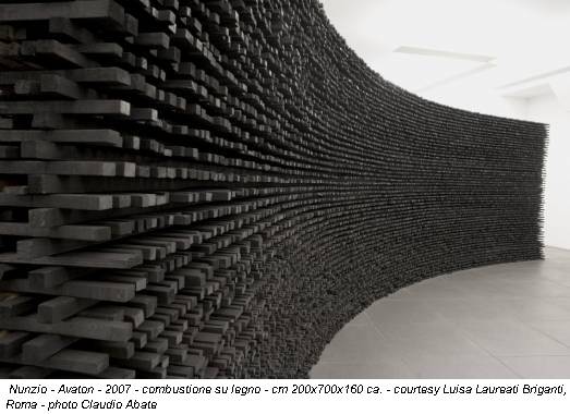 Nunzio - Avaton - 2007 - combustione su legno - cm 200x700x160 ca. - courtesy Luisa Laureati Briganti, Roma - photo Claudio Abate