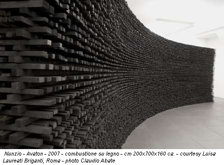 Nunzio - Avaton - 2007 - combustione su legno - cm 200x700x160 ca. - courtesy Luisa Laureati Briganti, Roma - photo Claudio Abate