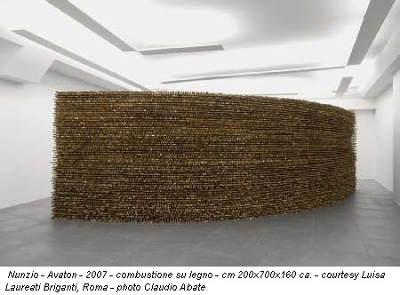 Nunzio - Avaton - 2007 - combustione su legno - cm 200x700x160 ca. - courtesy Luisa Laureati Briganti, Roma - photo Claudio Abate