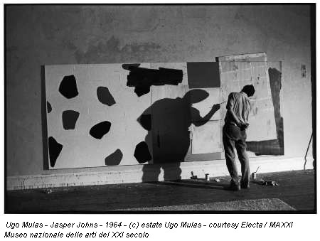 Ugo Mulas - Jasper Johns - 1964 - (c) estate Ugo Mulas - courtesy Electa / MAXXI Museo nazionale delle arti del XXI secolo