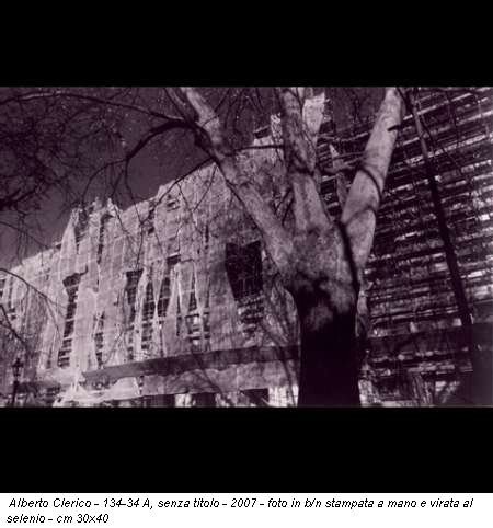 Alberto Clerico - 134-34 A, senza titolo - 2007 - foto in b/n stampata a mano e virata al selenio - cm 30x40
