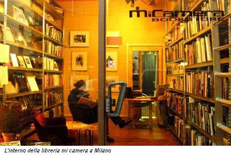 L'interno della libreria mi camera a Milano