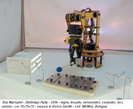 Eva Marisaldi - (Birthday) Party - 2006 - legno, tessuto, servomotori, computer, luci, sonoro - cm 70x70x70 - musica di Enrico Serotti - coll. MAMbo, Bologna