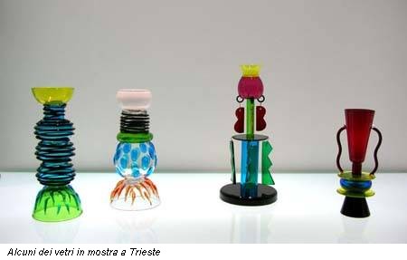 Alcuni dei vetri in mostra a Trieste