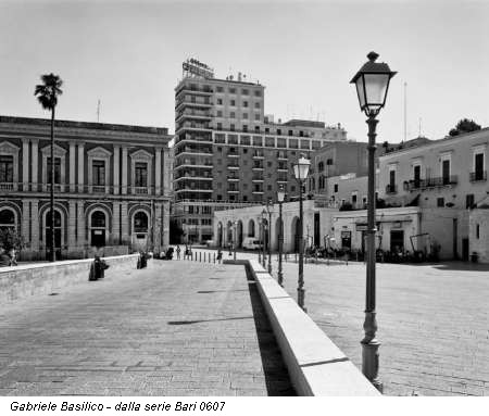 Gabriele Basilico - dalla serie Bari 0607