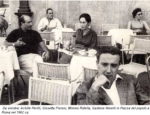 Da sinistra: Achille Perilli, Giosetta Fioroni, Mimmo Rotella, Gastone Novelli in Piazza del popolo a Roma nel 1962 ca.
