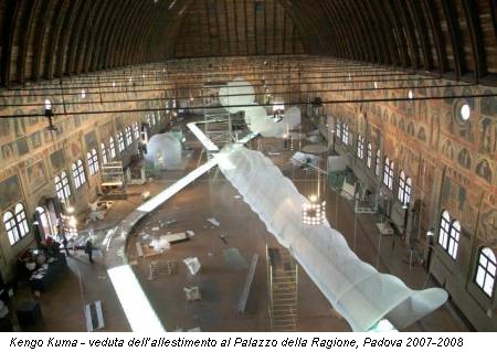 Kengo Kuma - veduta dell’allestimento al Palazzo della Ragione, Padova 2007-2008