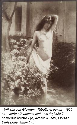 Wilhelm von Gloeden - Ritratto di donna - 1900 ca. - carta albuminata mat - cm 40,5x30,7 - comodato privato - (c) Archivi Alinari, Firenze Collezione Malandrini