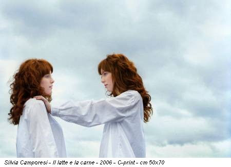 Silvia Camporesi - Il latte e la carne - 2006 - C-print - cm 50x70