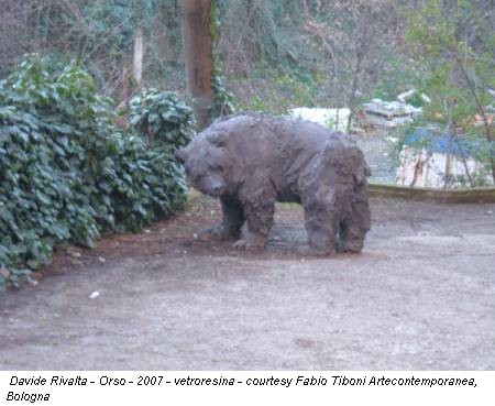 Davide Rivalta - Orso - 2007 - vetroresina - courtesy Fabio Tiboni Artecontemporanea, Bologna