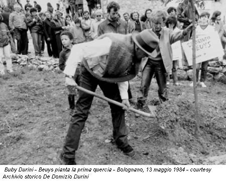 Buby Durini - Beuys pianta la prima quercia - Bolognano, 13 maggio 1984 - courtesy Archivio storico De Domizio Durini