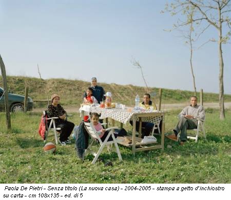 Paola De Pietri - Senza titolo (La nuova casa) - 2004-2005 - stampa a getto d’inchiostro su carta - cm 108x135 - ed. di 5