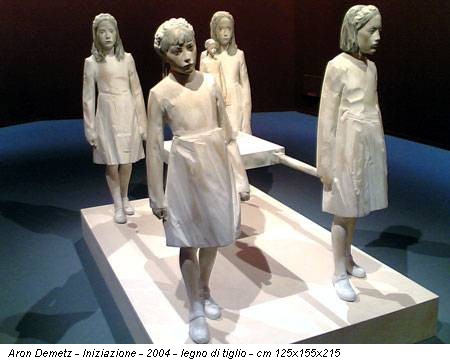 Aron Demetz - Iniziazione - 2004 - legno di tiglio - cm 125x155x215