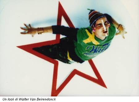 Un look di Walter Van Beirendonck