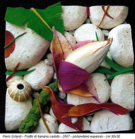 Piero Gilardi - Frutto di banano caduto - 2007 - poliuretano espanso - cm 30x30