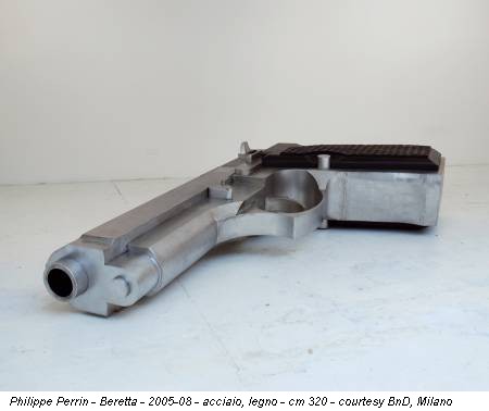 Philippe Perrin - Beretta - 2005-08 - acciaio, legno - cm 320 - courtesy BnD, Milano