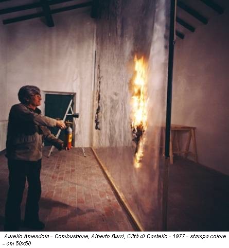 Aurelio Amendola - Combustione, Alberto Burri, Città di Castello - 1977 - stampa colore - cm 50x50