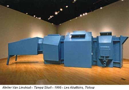 Atelier Van Lieshout - Tampa Skull - 1998 - Les Abattoirs, Tolosa